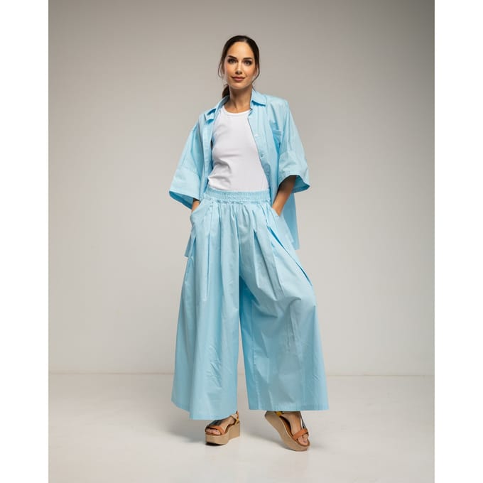 Set van broek en oversized overhemd, met elastische taille, plooi op de rug en een zak