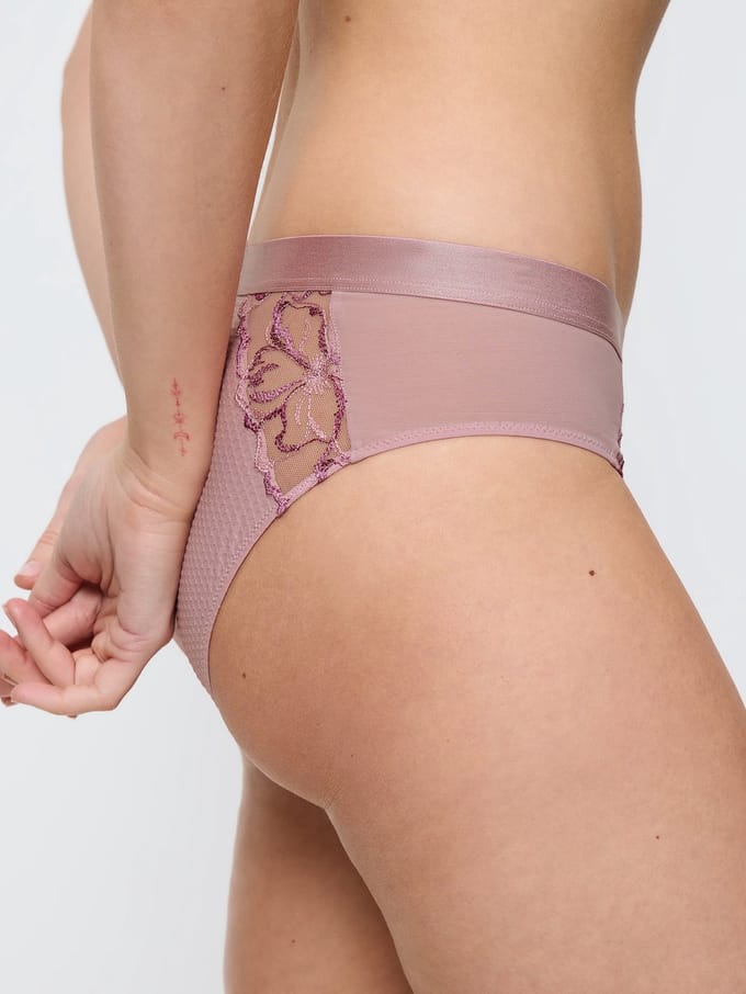 Triumph Tai-Slip Wild Azalea Florale
