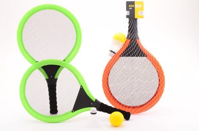 Tennisspel JohnToy met bal en shuttle