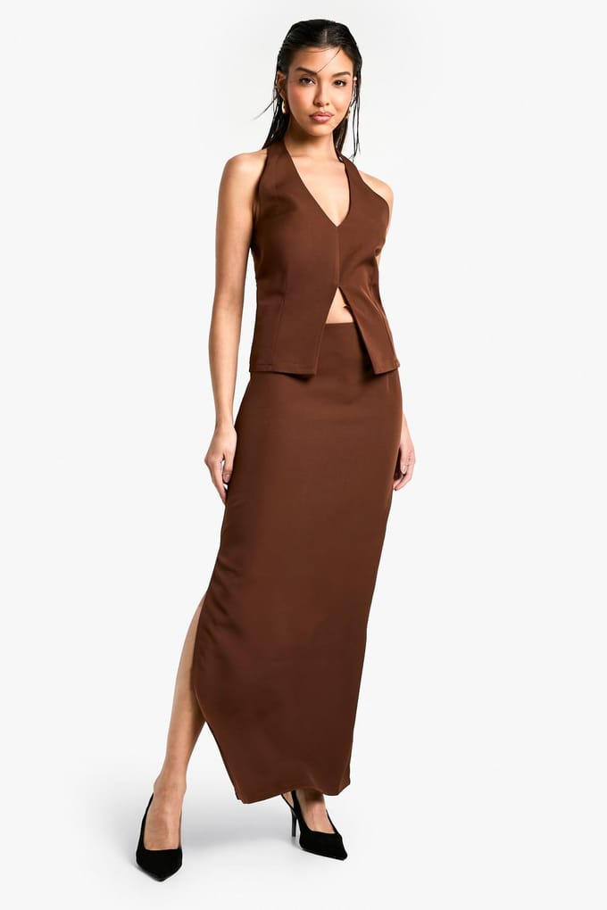 boohoo Dames Geweven Haltertop met diepe halslijn | Chocoladebruin | Maat: 42