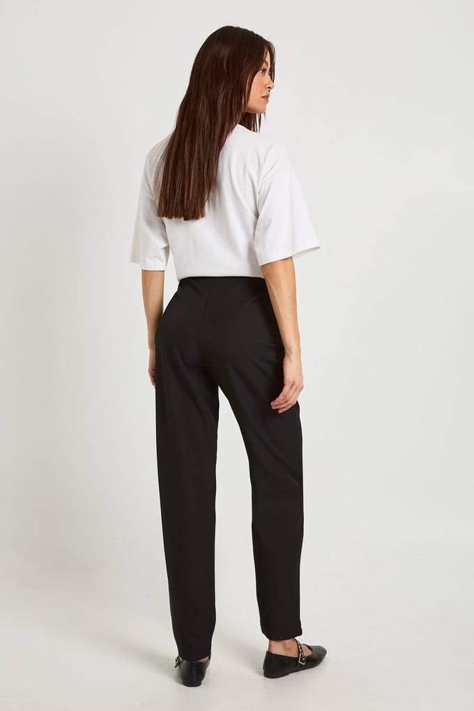 Dames Tall Boohoo Basics Getailleerde Toelopende Broek | Zwart | Maat: 34