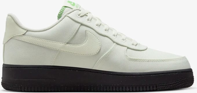 Sneakers Nike Baskets Air Force 1 Lv8 3 beige et noir