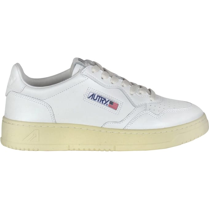 lage medaille sneakers in wit leer E poeder E suede beige