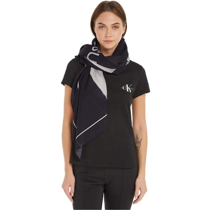 Authentieke Calvin Klein damessjaal
