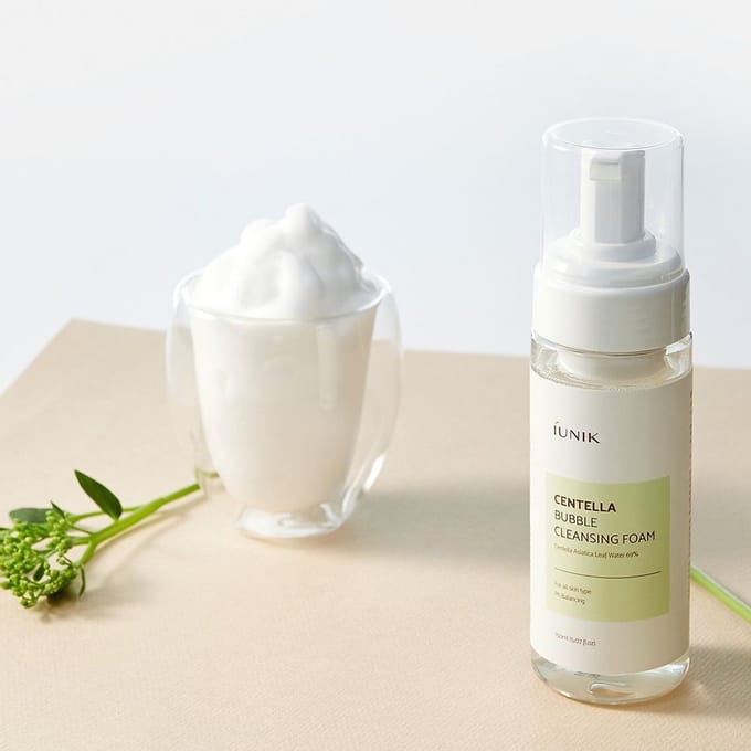 iUNIK Centella Bubble Cleansing Foam,150ml -  Łagodząca podrażnienia pianka oczyszczająca do twarzy