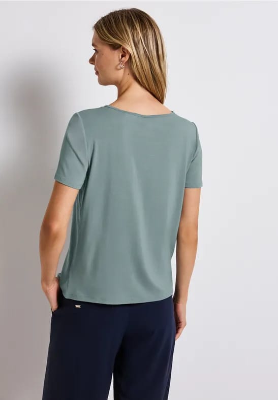 Shirt met uitsnijding