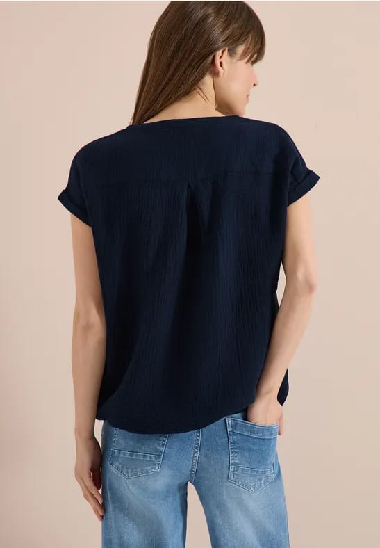 Blouse met gespleten hals in mousseline