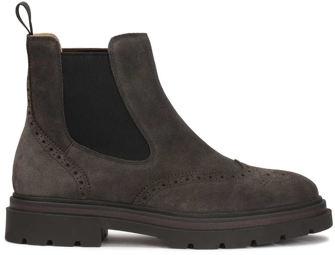 Suede brown Chelsea boots with ornamentation