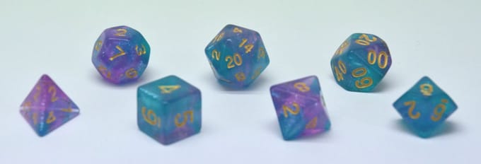 HOT Games dobbelstenen set Stardust Aqua Paars 7 stuks kunststof.
