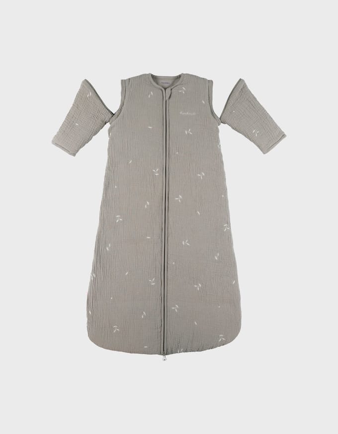 Noukie's F&O Slaapzak Met Borduursel - Maat 100 cm - Gewatteerde Mousseline - Kaki