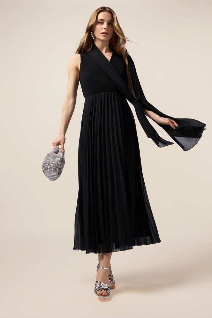 Oltre Long Pleated Dress With Ruffle Black Taglia: S | Maxi abiti Outlet | Donna | Nero