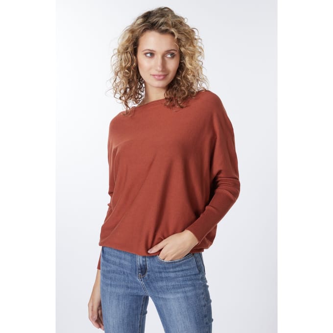 EsQualo Sweater Batwing Copper Brown Maat: XXL | Sweaters Outlet | Dames | Bruin
