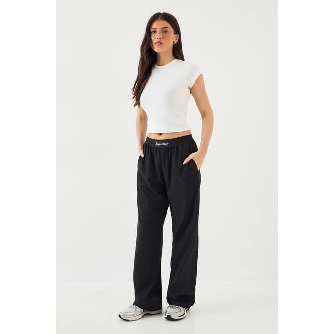 Dames DSGN Studio Broek met Elastische Taille en Rechte Pijpen | Black | Maat: 2XL