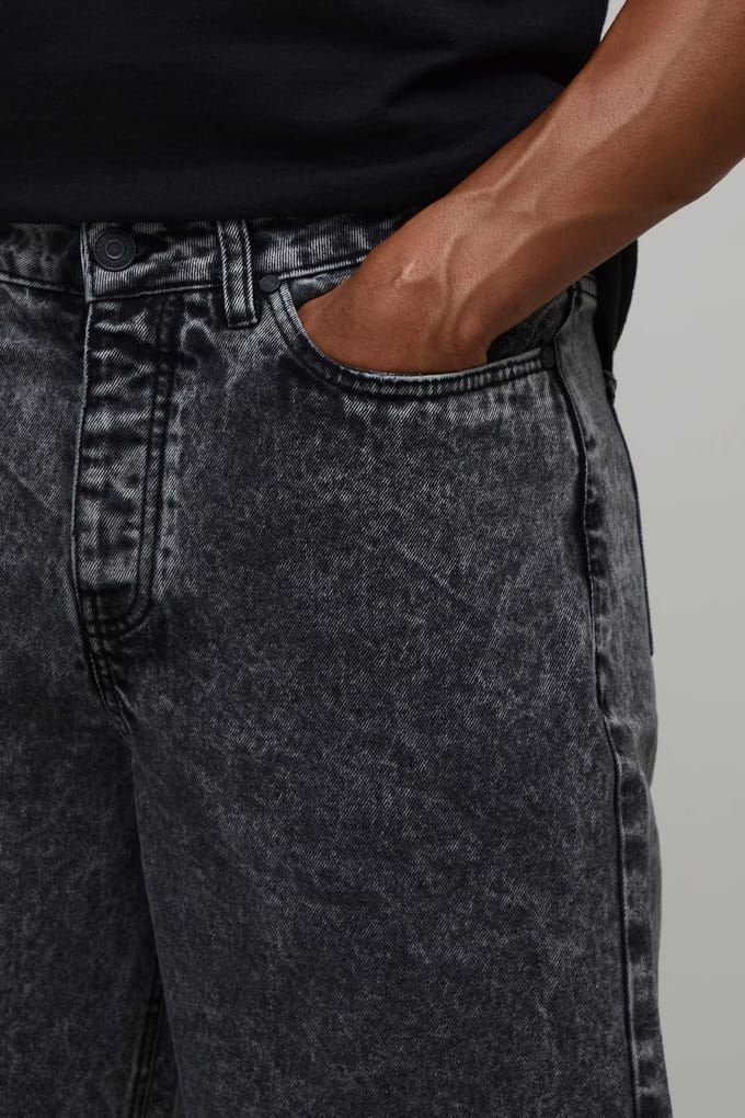 Relaxed Acid Wash Jeans | Acid Wash Black | Size 32
