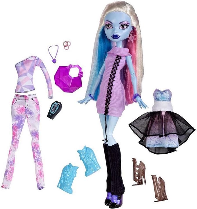 Pop: Modepop Ijstdame met Accessoires en Exclusieve Outfit