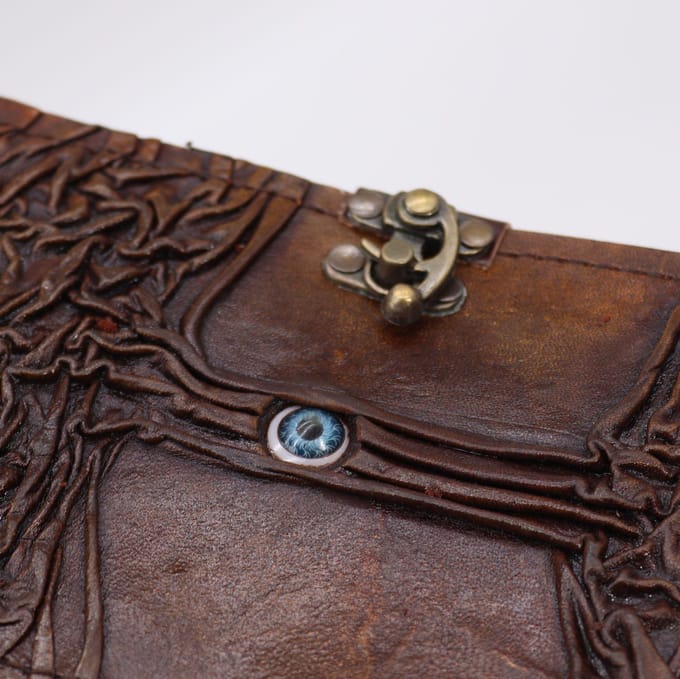 Black Tan Book - Evil Eye Decor - 160 pagina's met schepranden - 17x12,5 cm