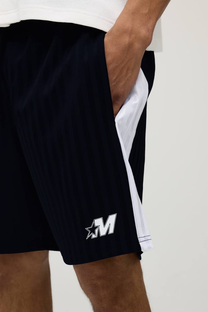 Regular Fit Gestreepte M Ster Paneel Korte Broek | Black | Size Small