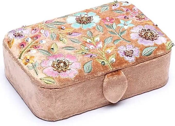 Sieradendoos Fluweel – Beige met Bloemen Geborduurd