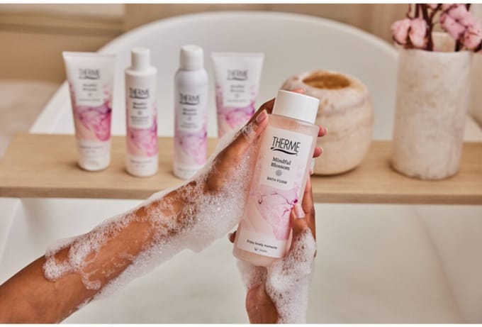 Therme Mindfull blossom bath foam 500 Milliliter