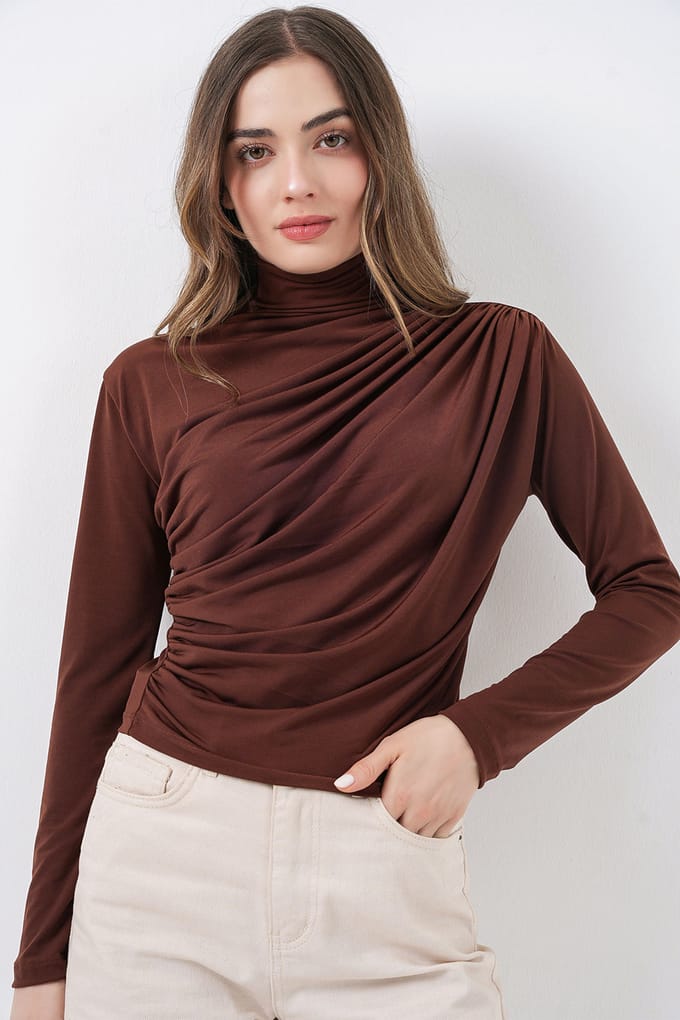 Aansluitende colblouse met drapeer-detail