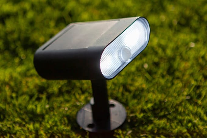 LUTEC Connect GINBO - Smart Solar LED prikspot met PIR bewegingssensor - Verschillende lichtkleuren - Zwart