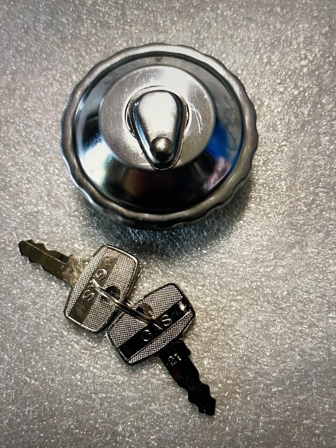 Honda camino benzinedop chrome met 2 sleutels