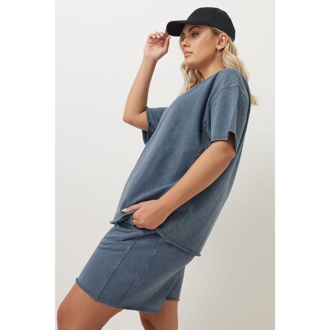 Yours Oversized Tshirt Van Sweatstof In Blauwe Acid Wash Size 42