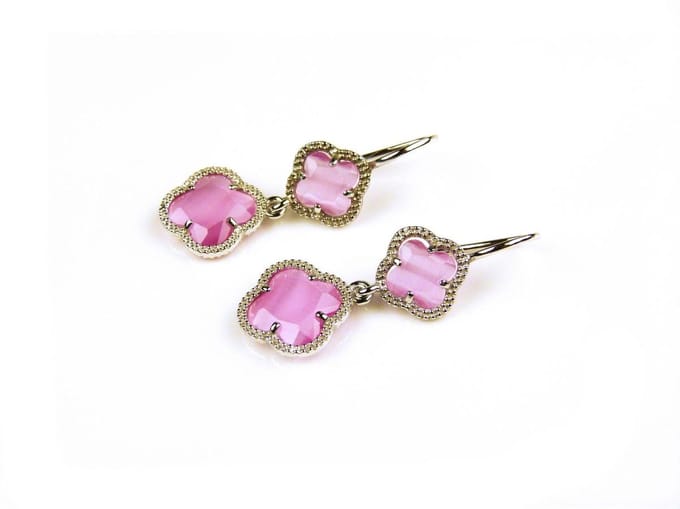model Double Fiori klein oorringen in zilver roze klavers