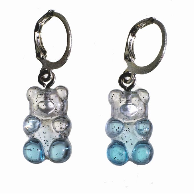 Zilverkleurige oorbellen gummybear wit/blauw