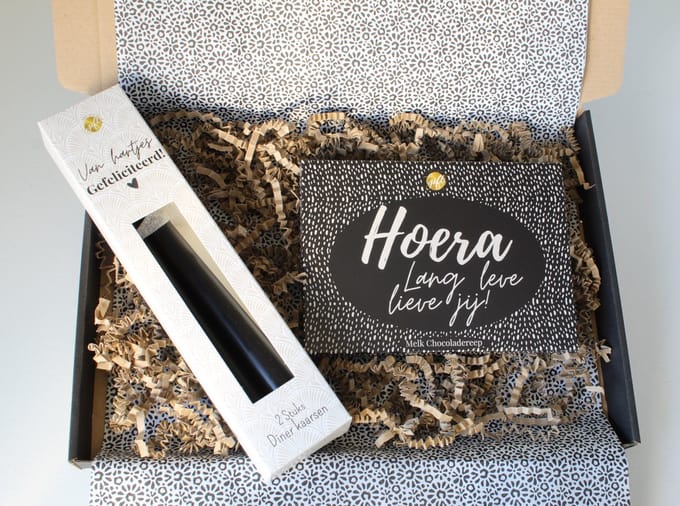 Brievenbus cadeau 'Van Hartjes Gefeliciteerd' - cadeau verjaardag