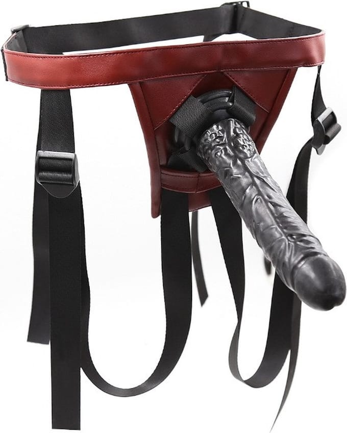 Nooitmeersaai - Leren strap-on harnas met zwarte dildo - 19 cm