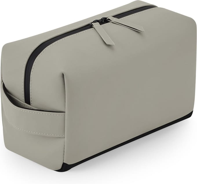Bagbase Toilettas/make-up tas Monaco - lederlook coating - mat beige - 25 x 12 x 15 cm - luxe uitstraling