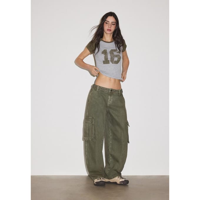 Stradivarius T-shirt met korte mouw en print  Kaki S