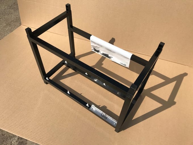 Qrig Mining rig frame small zwart 5 gpu rigframe