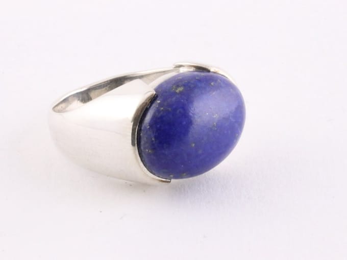 Zilveren ring met lapis lazuli - maat 19.5