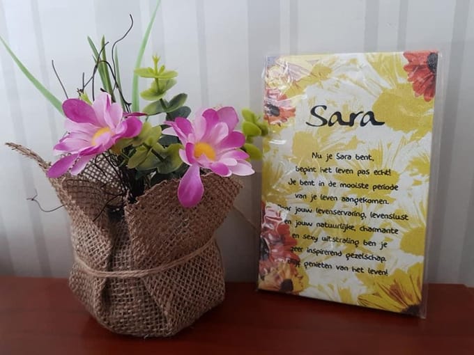 Sara, Tekst canvas