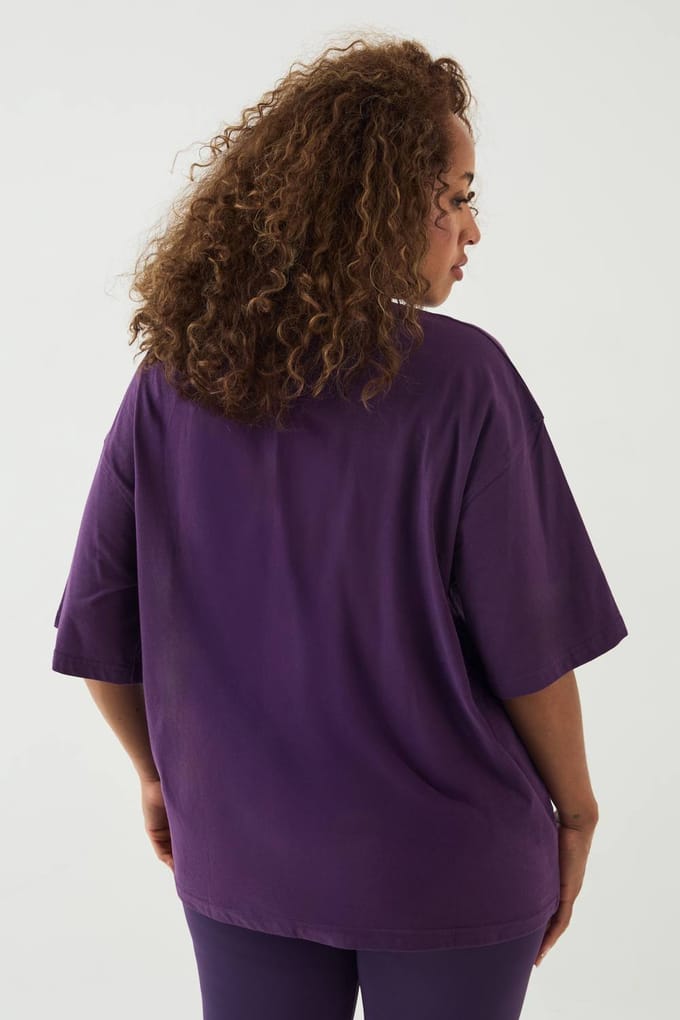 Dames DSGN Studio Sport Training Club Oversized T-Shirt | Blackcurrant | Maat: XS