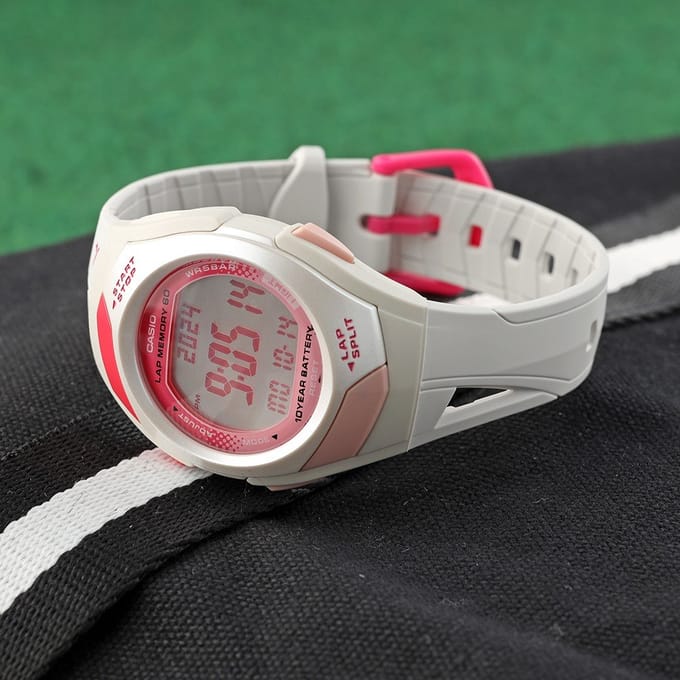 Casio Casio Collection STR-300-7EG Horloge - Kunststof - Wit - Ø 35 mm