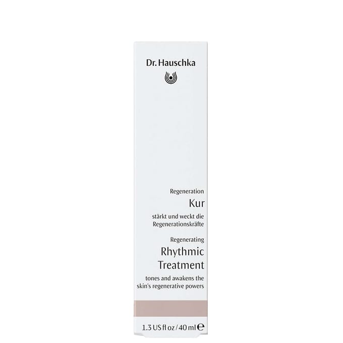 Regenererende ritmische behandeling van Dr. Hauschka voor de rijpere huid