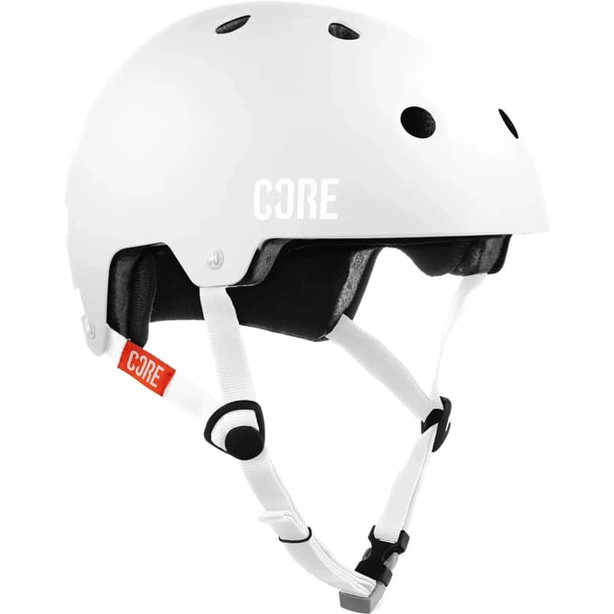 Skatehelm Core Street