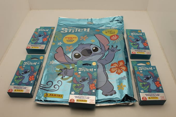 Panini Disney Stitch Voordeelpakket Boek + 118 kaarten