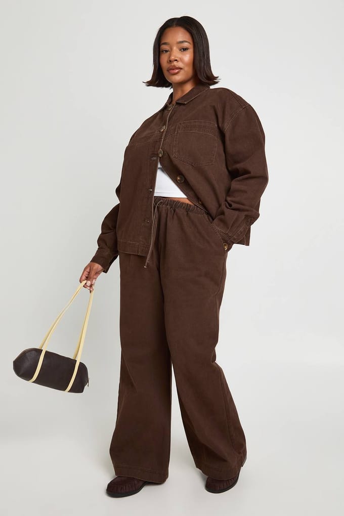 boohoo Dames Plus Gewassen Denim Shirt met Lange Mouwen | Chocolate | Maat: 16