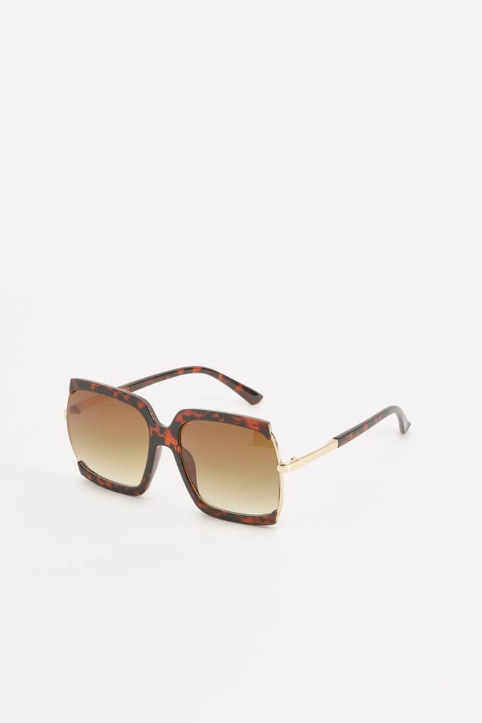 boohoo Dames Vierkante Oversized Zonnebril met Schildpadschildpatroon | Brown