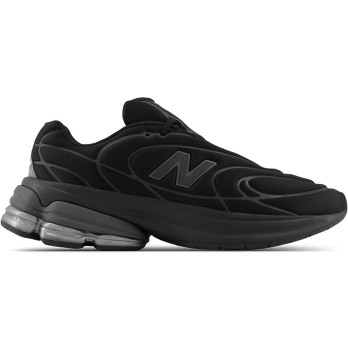 New Balance 5030 Sneakers Dames - Zwart - Maat 40 - Leer