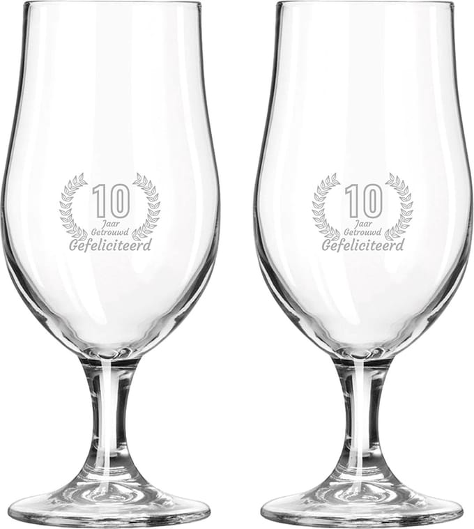 Gegraveerde set bierglazen op voet 49cl Gefeliciteerd 10 jaar getrouwd