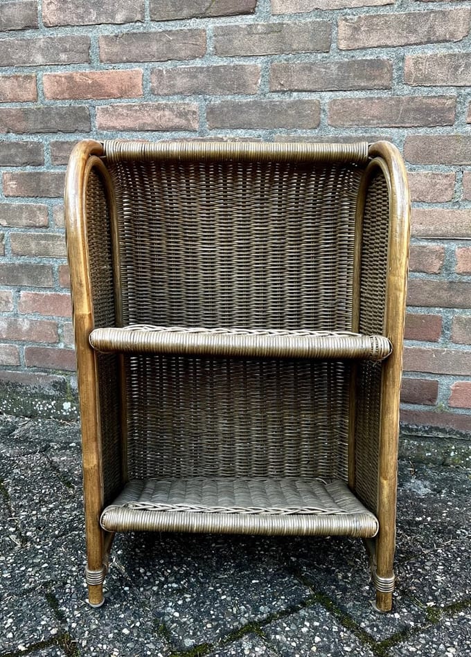 Tijdschriftenrek gemaakt van Rotan