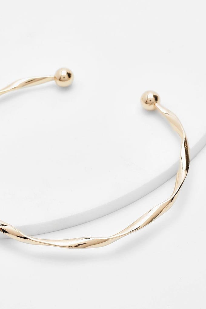 boohoo Dames Twisted Gesmolten Bangle Armband | Goud