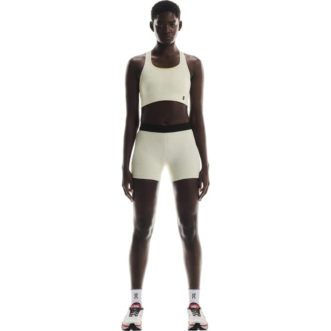 On Pace Tights Short 1 W Ice Ice Maat: M | Korte Broeken Outlet | Dames | Ecru