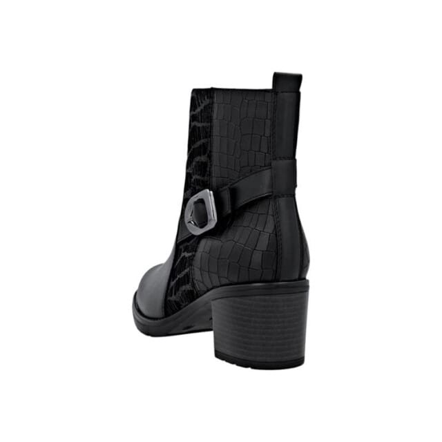 Remonte D2a75