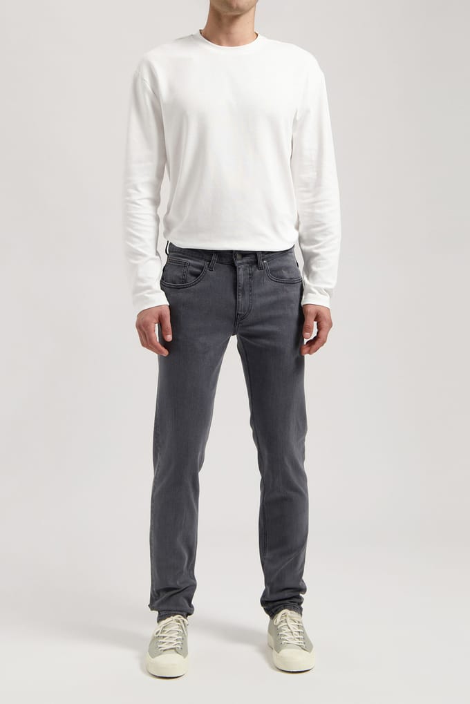Mud Jeans Dunn Low Tapered 03 Grey Größe: W28L34 | Slim Jeans Outlet | Herren | Grau